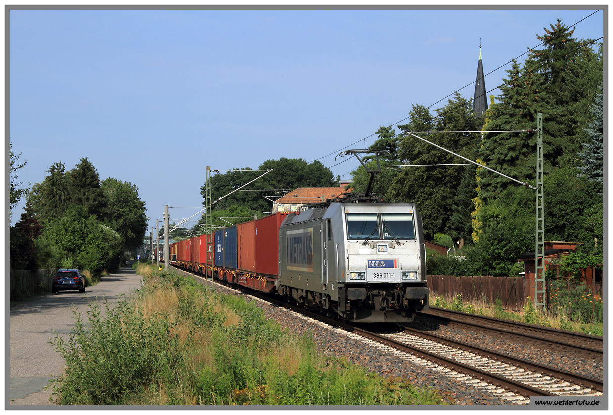 386 011